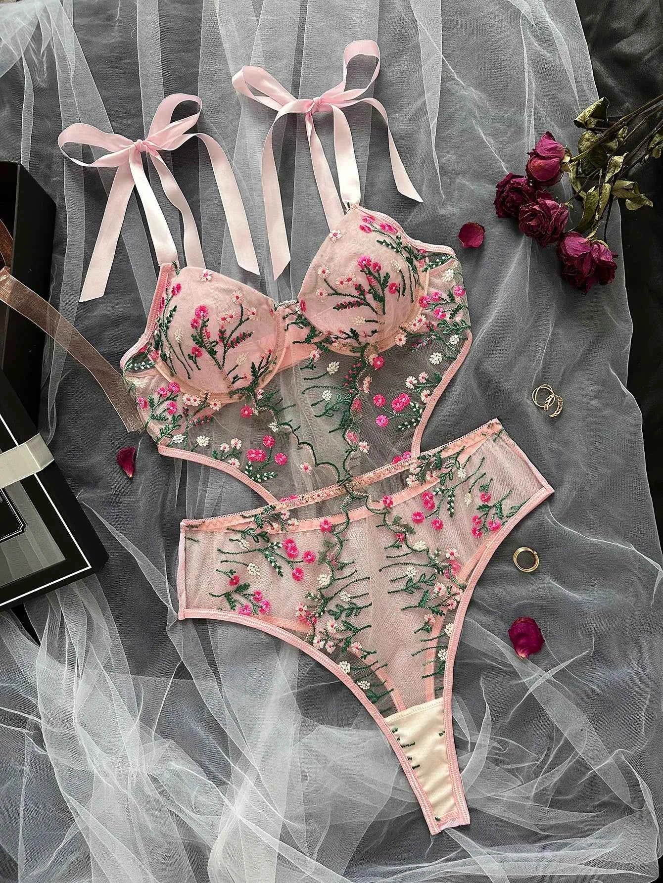 Lingerie for Ladies Bra and Panties Sets Lingeries for Woman Set Sexy Wear Set Women Female Lingerie Femme Sexys Choice Thong