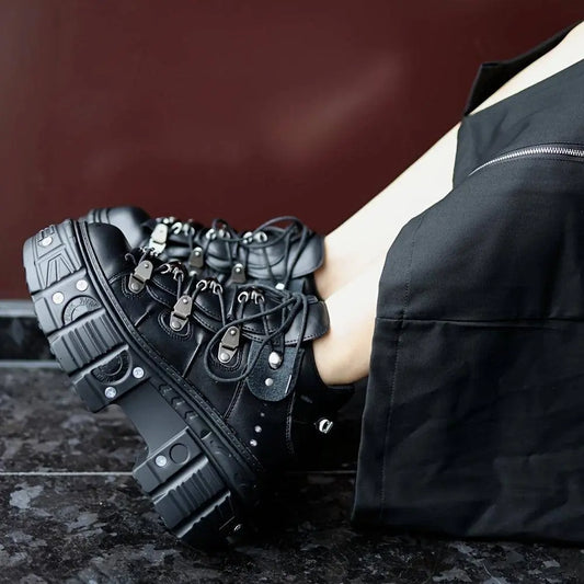 Women's Punk Combat Sneakers, Platform Metallic Decor Rock Casual Shoes, Black Gothic Y2K Boots, High Platform Thick Sole Flat Sneakers, Cross Tied Rivets Flats SS69