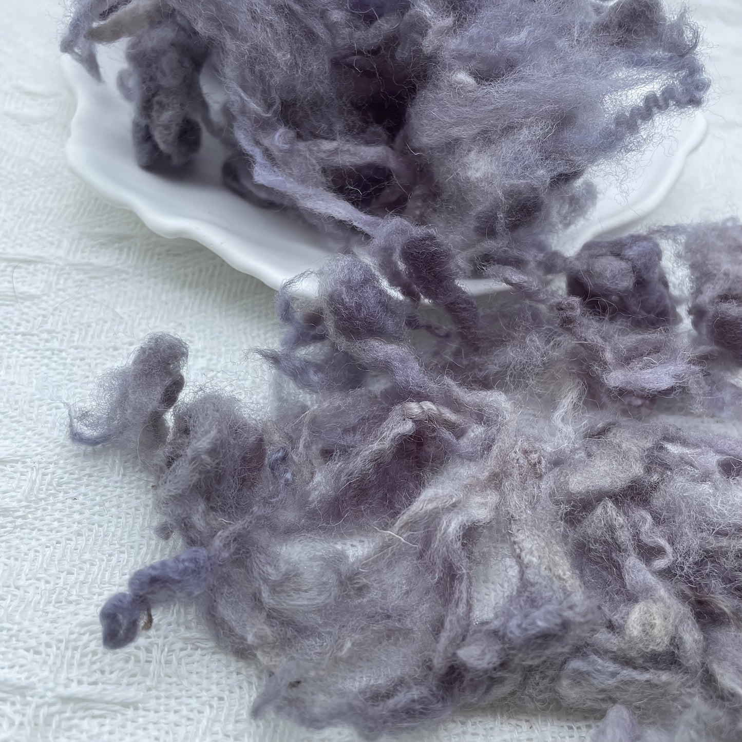Pure Curled Alpaca Fiber – 100g/3.53oz Dyeing with Materials, Clean and Medium-Soft Texture Multi-Use Wool Curls, Ideal for Felting, Yarn Spinning, Knitting Projects, Art Dolls, Textile Figures, Tapestry Accents, Home Decor SS69 21.69 Ash-grey / 100 G