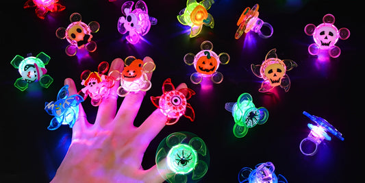 10/20/50pcs Ghost Fashion Halloween Glowing Ring, Pumpkin Skull Spider Web Bat Design, Horror Prop Supplies, Halloween Decoration, Festival Ring Design, Gift, Ring Packs. SS69