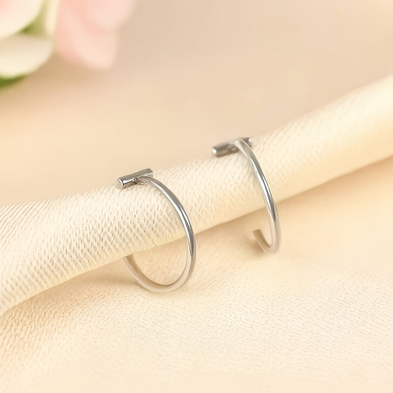 [Punk Lip Rings] 2pcs Fashionable Punk Style Non Piercing Lip Rings In Silvery SS69