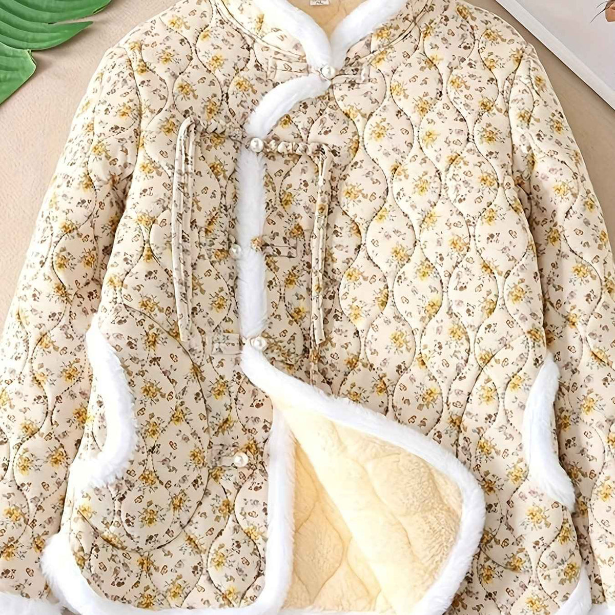 Plus Size, Women's Chinese Style Winter Coat with Cheona Collar (Standing Pronunciation) - Thick Padded Warm Jacket, Retro Button Front, Zipper Back Closure, Machine Washable Outerwear