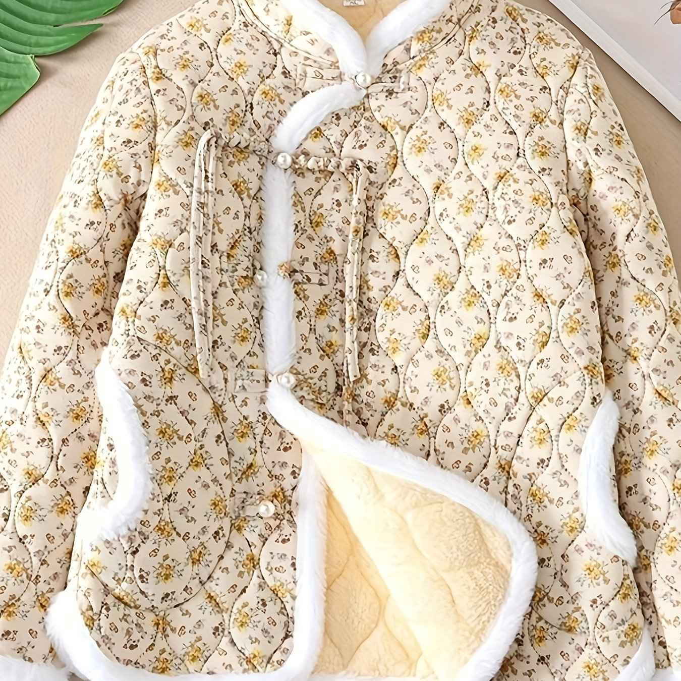 Plus Size, Women's Chinese Style Winter Coat with Cheona Collar (Standing Pronunciation) - Thick Padded Warm Jacket, Retro Button Front, Zipper Back Closure, Machine Washable Outerwear