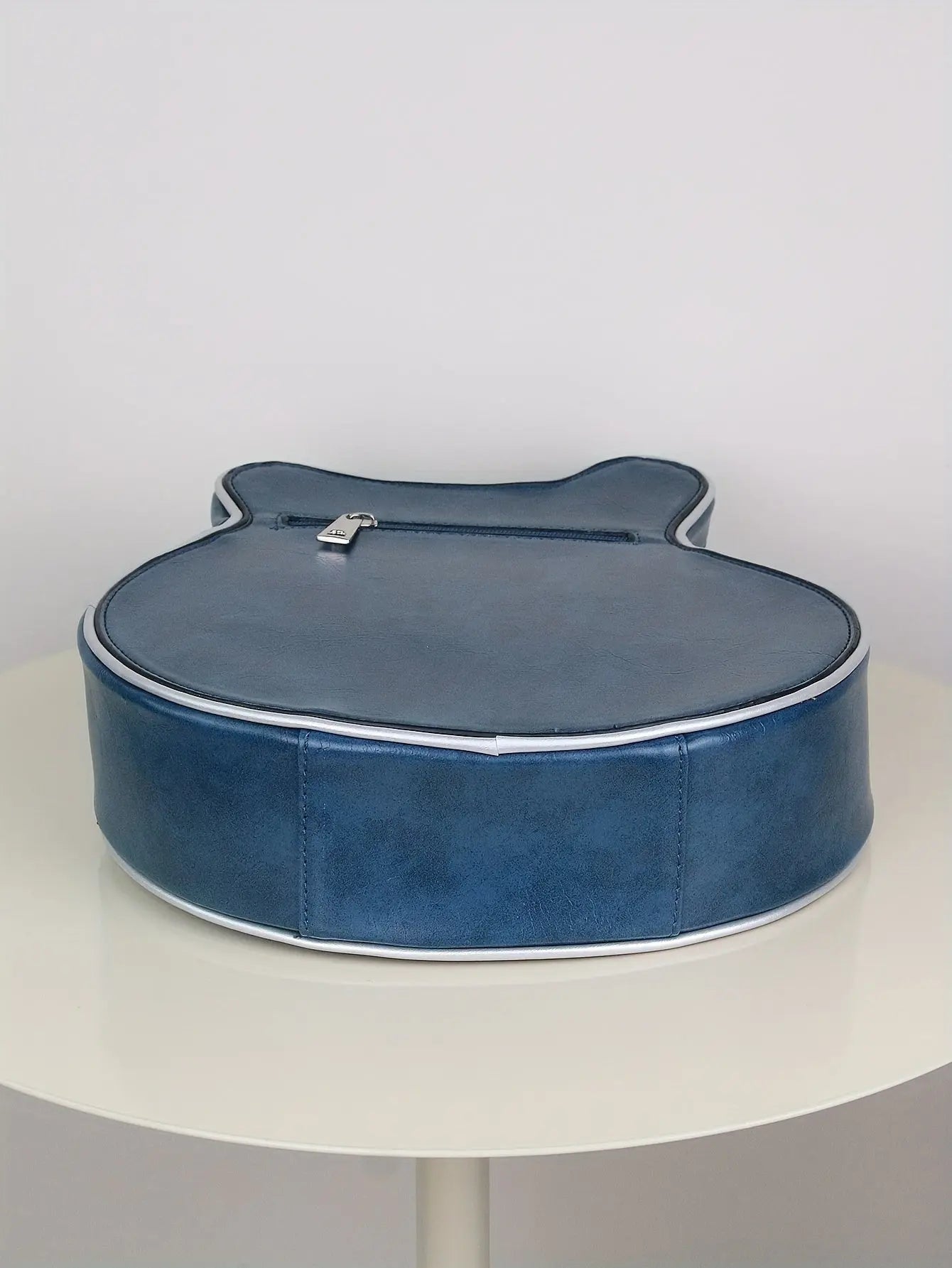 2025 Niche Guitar Shaped Y2K Style Bag, Novelty Crossbody Bag, Rivets Decor Trendy Shoulder Bag SS69