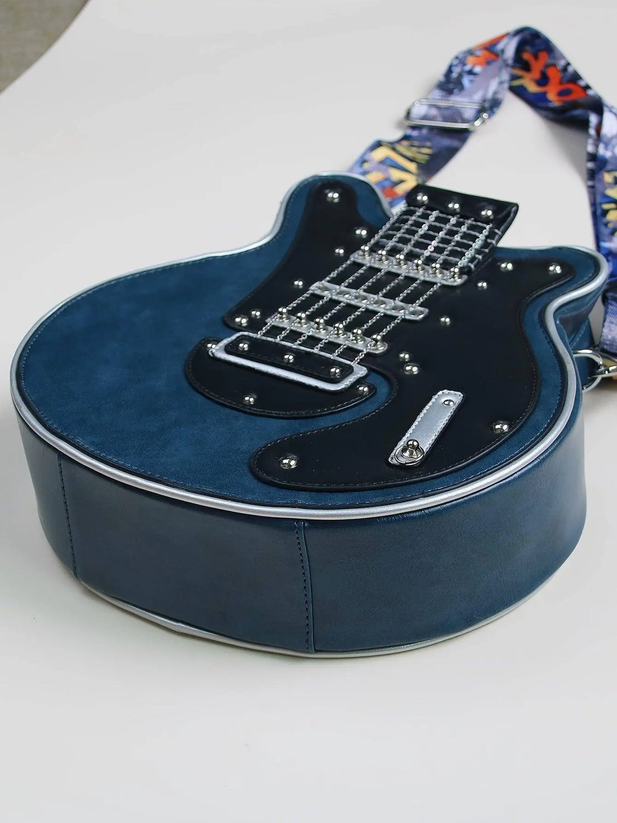 2025 Niche Guitar Shaped Y2K Style Bag, Novelty Crossbody Bag, Rivets Decor Trendy Shoulder Bag - SS69