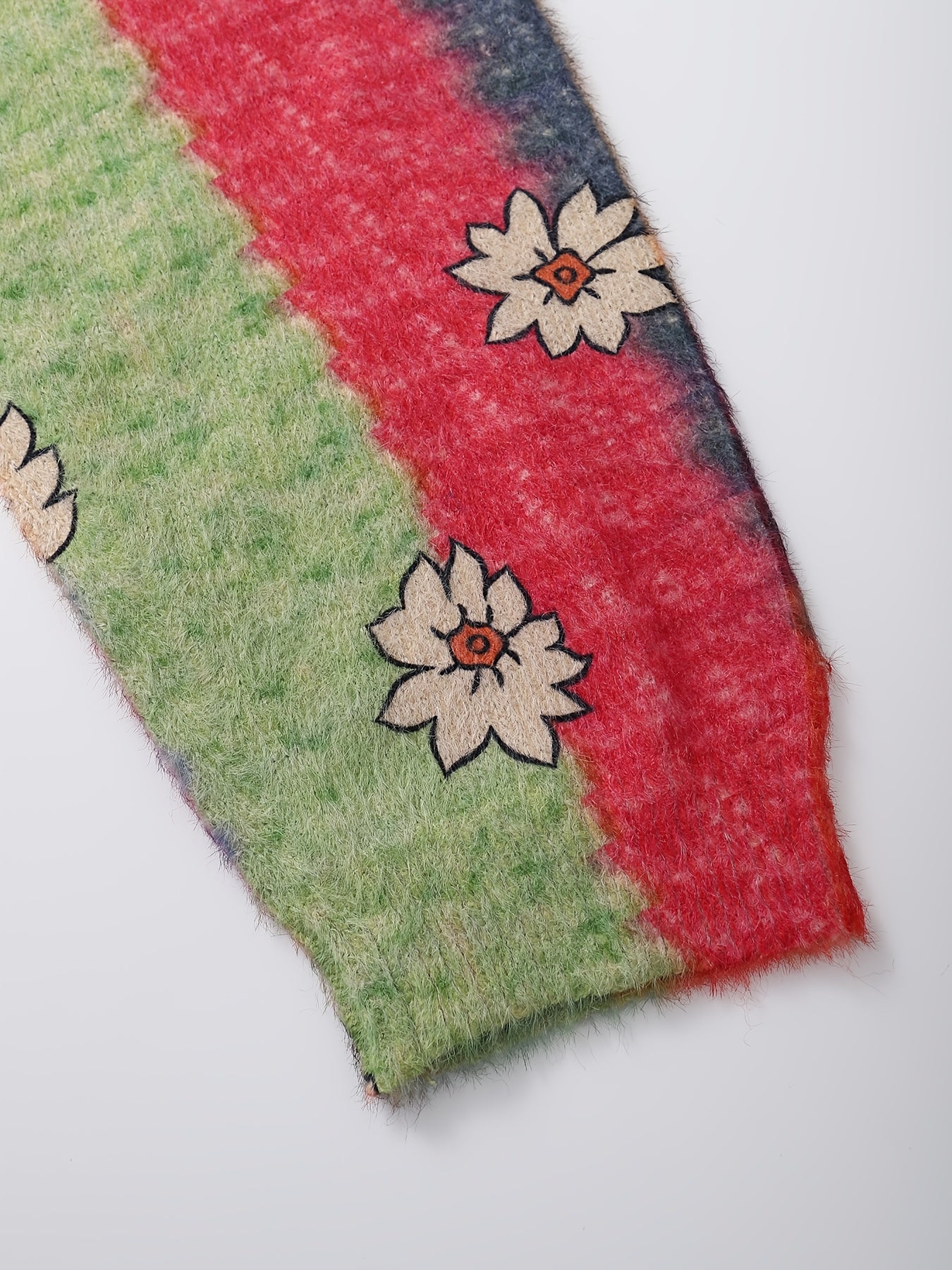 Valentine's Day Women's Mink Sweater - Cat Cartoon, White Flower Pattern, Casual Round Neck Long Sleeve Top SS69