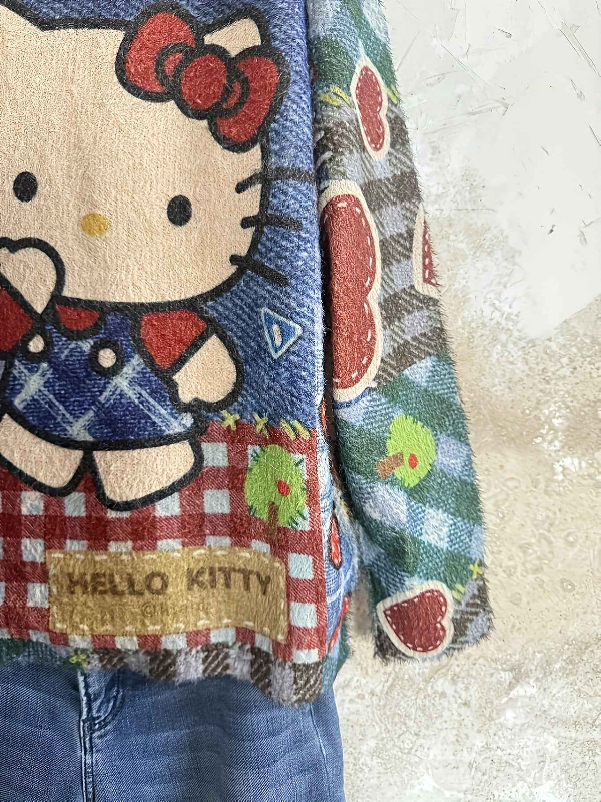 Plus Size, Women's Plus Size Elegant Oversized Plush Cat & Floral Sweater - Loose Fit Round Neck Long Sleeve Pullover, Cozy Winter Sweaters Suitable for Fall/Winter, Casual & Semi-Formal Wear