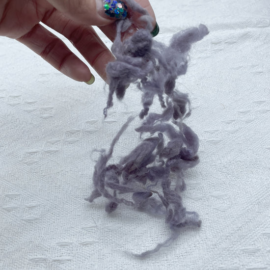 Pure Curled Alpaca Fiber – 100g/3.53oz Dyeing with Materials, Clean and Medium-Soft Texture Multi-Use Wool Curls, Ideal for Felting, Yarn Spinning, Knitting Projects, Art Dolls, Textile Figures, Tapestry Accents, Home Decor SS69