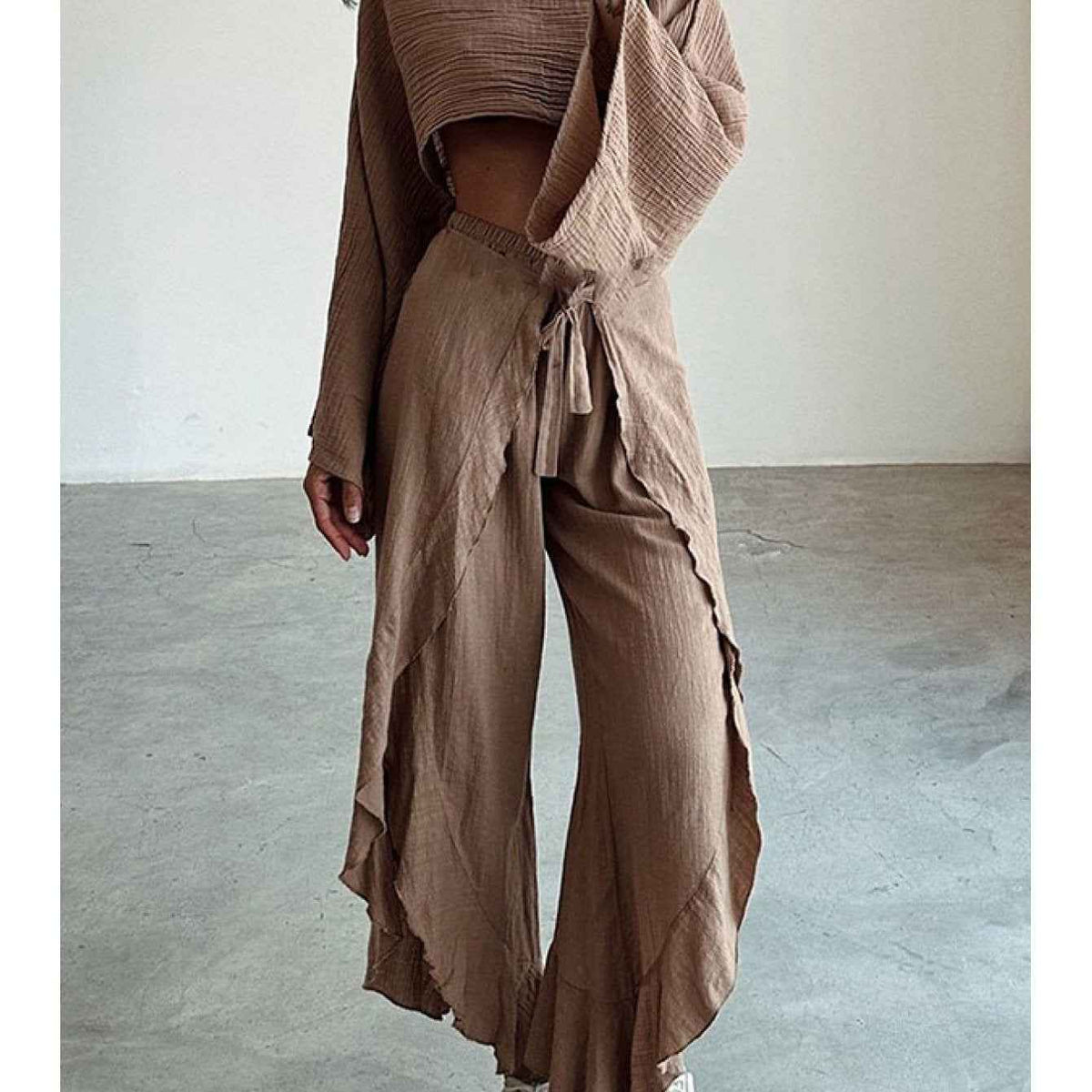 2pcs Outfit with Pleated Elastic Waist Pants And Short-Sleeved Top- Casual Chic for Work From Home, Weekend Errands& Travel- Comfortable& Flexible for Women