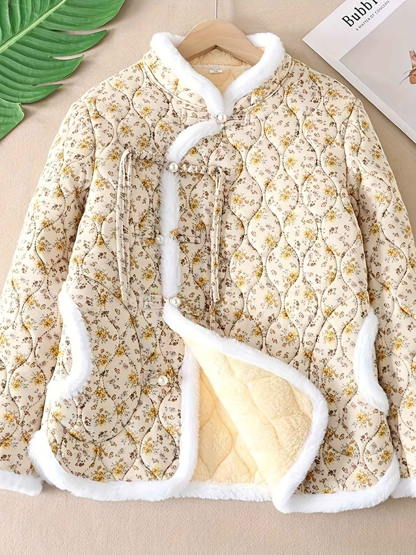 Plus Size, Women's Chinese Style Winter Coat with Cheona Collar (Standing Pronunciation) - Thick Padded Warm Jacket, Retro Button Front, Zipper Back Closure, Machine Washable Outerwear