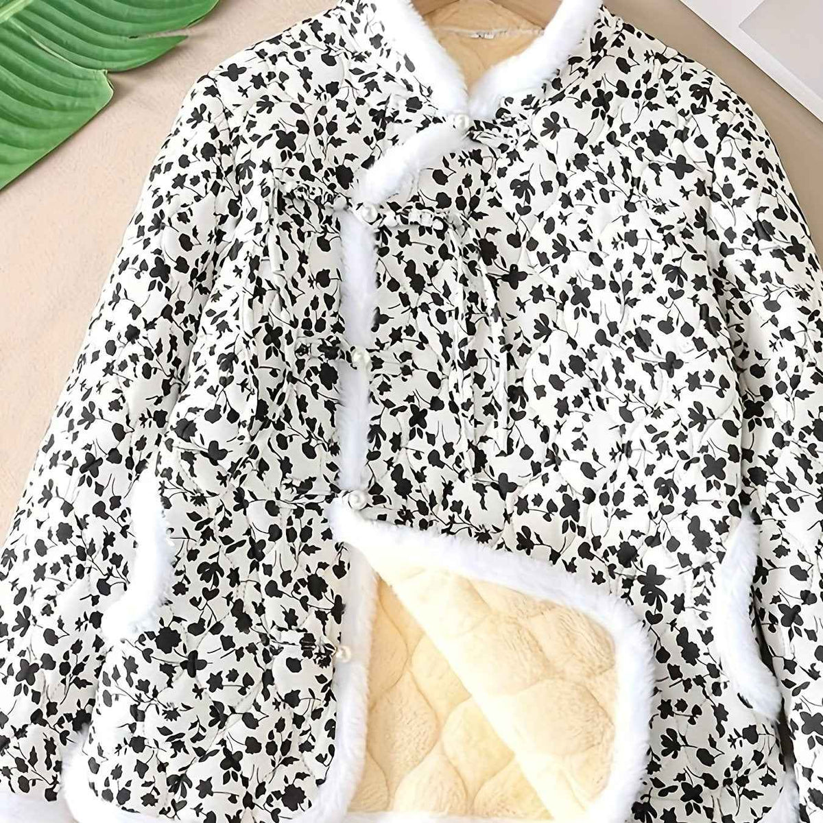 Plus Size, Women's Chinese Style Winter Coat with Cheona Collar (Standing Pronunciation) - Thick Padded Warm Jacket, Retro Button Front, Zipper Back Closure, Machine Washable Outerwear