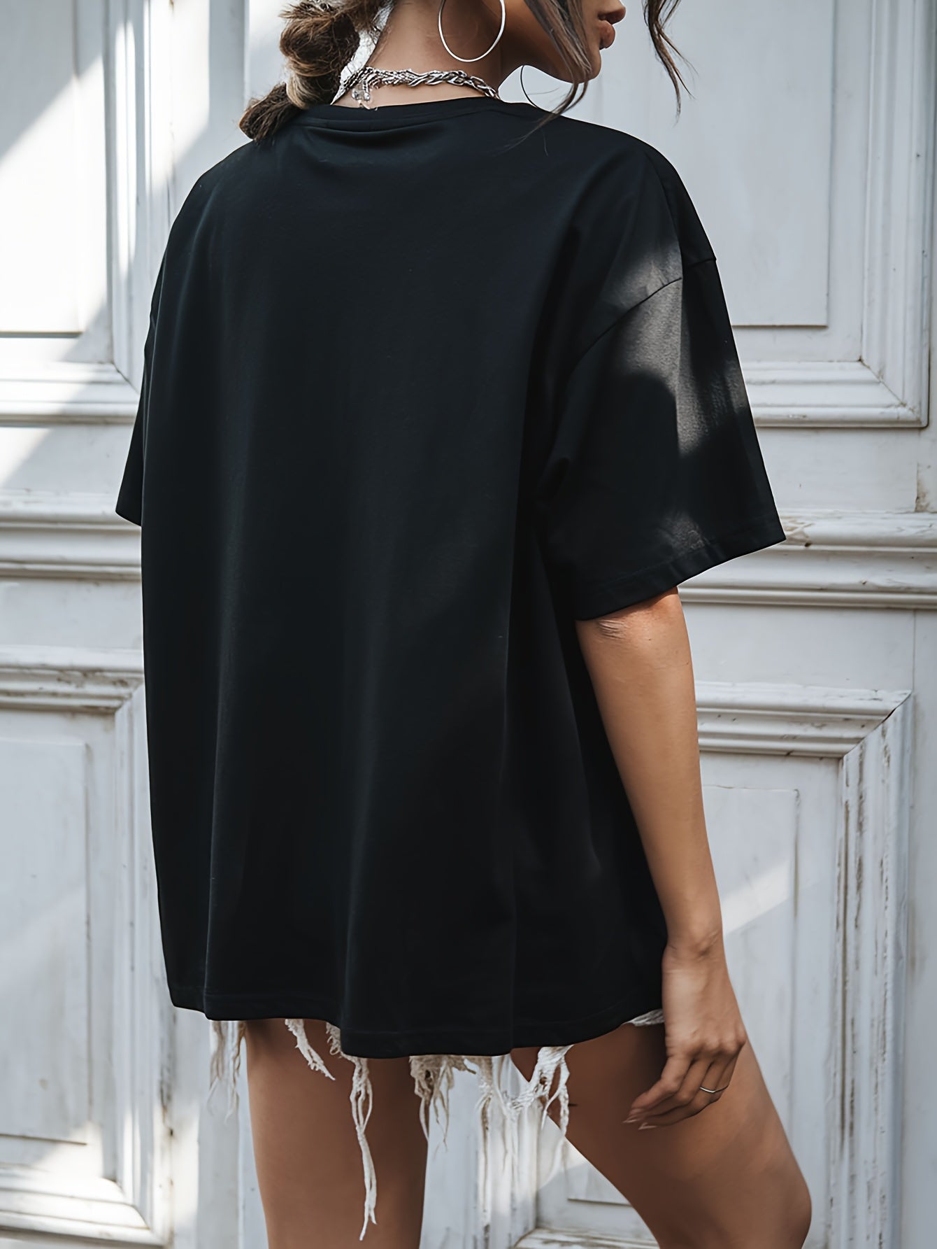 Women's Romanticasy Graphic Tee - Soft Crew Neck Short Sleeve T-Shirt with Book & Heart Design, Casual Everyday Top SS69