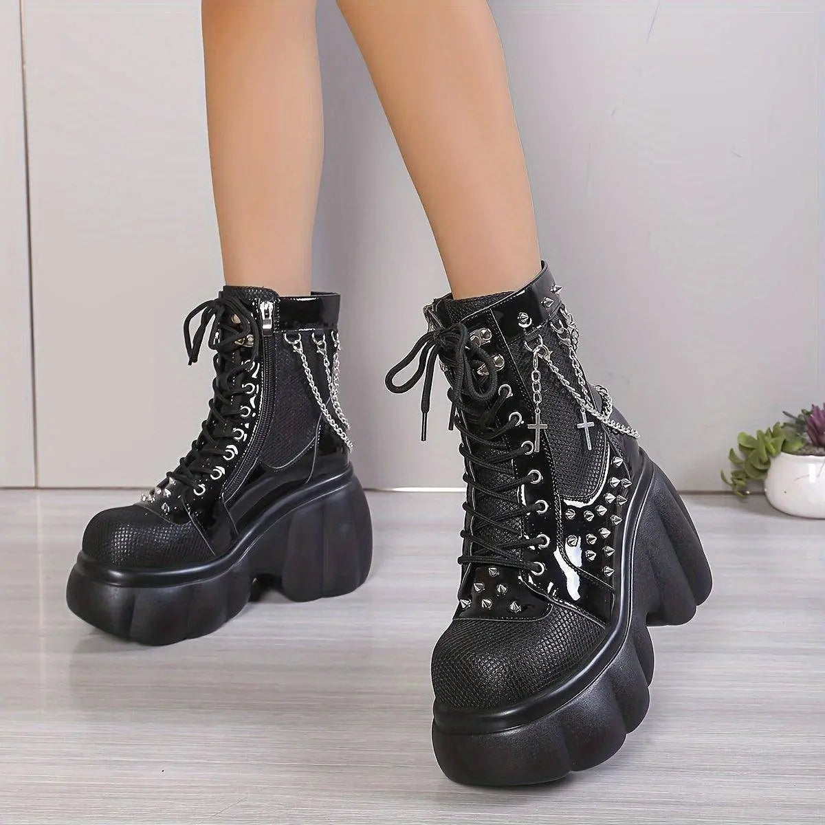 Chic Women's Fleece-Lined Platform Ankle Boots - Comfortable Side Zip Wedge Heels, Versatile Black Short Boots for Fall & Winter - SS69