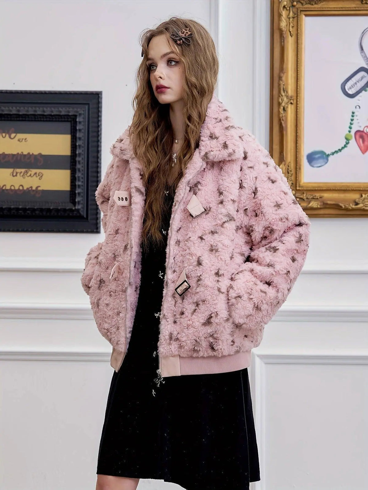 ELFSACK Chic Pink Leopard Print Plush Jacket for Women - Y2K Style, Zip-Up, Faux Lamb Wool Coat with Pockets, Perfect for Fall/Winter SS69