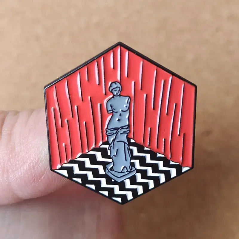 Funny TV Twin Peaks Enamel Pins Venus Badges Lapel pins Brooches Women Men Jewelry Accessories For Gifts SS69