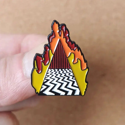 Funny TV Twin Peaks Enamel Pins Venus Badges Lapel pins Brooches Women Men Jewelry Accessories For Gifts SS69