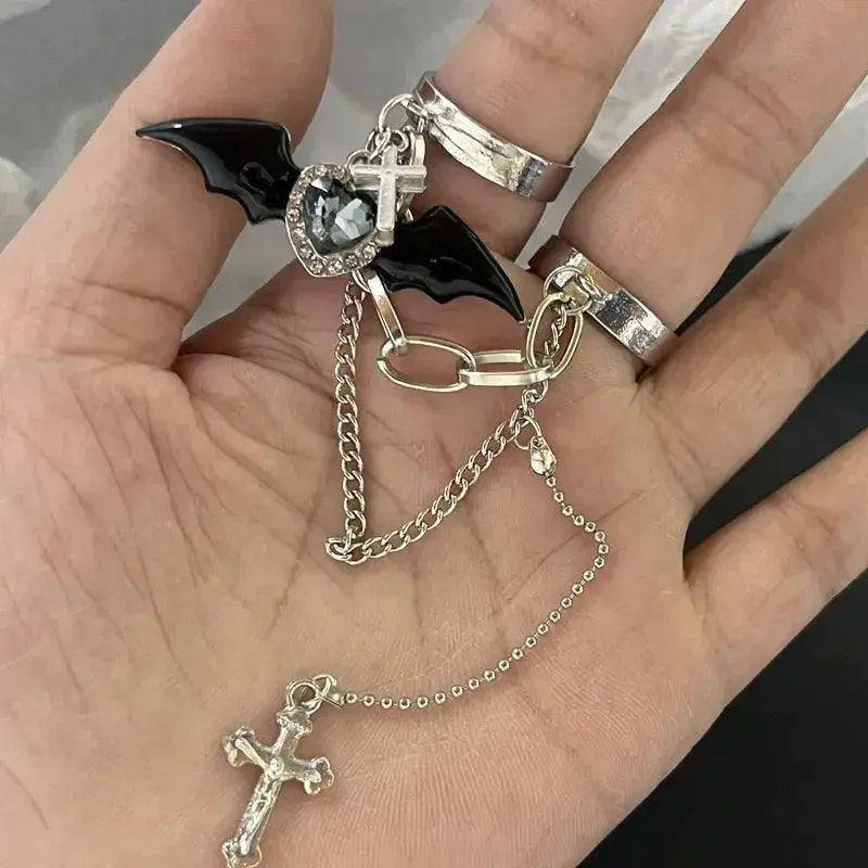 Gothic Fashion Rings For Women Girls Crystal Black Spider Open Ring Hip Hop Punk Irregular Animal Finger Jewelry Halloween Gift SS69 8.69 2