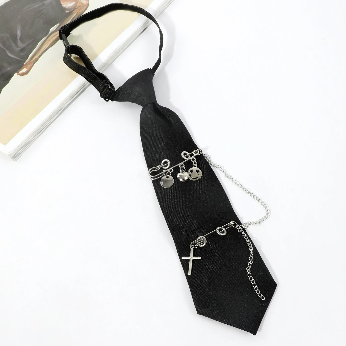 Gothic Punk Heart Tassel Pin-Up Necktie for Women - Perfect for Halloween & Party Outfits, Polyester SS69