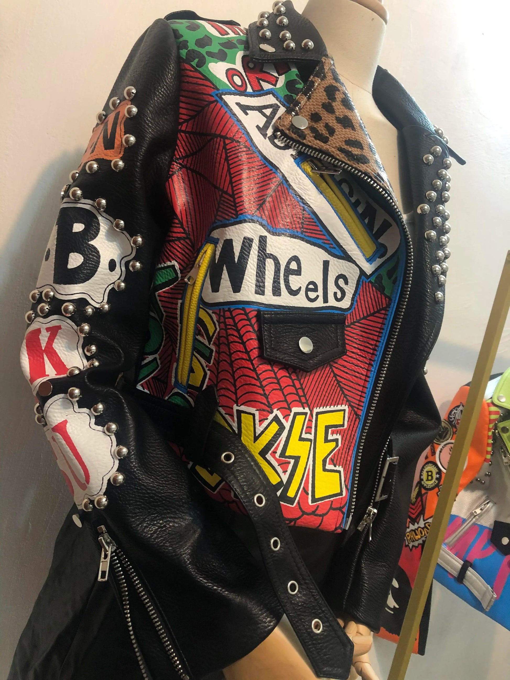 Autumn spring Locomotive graffiti cartoon pu Leather Jacket female Punk Style was thin Motorcyle Jackets Coat with belt F1962 SS69