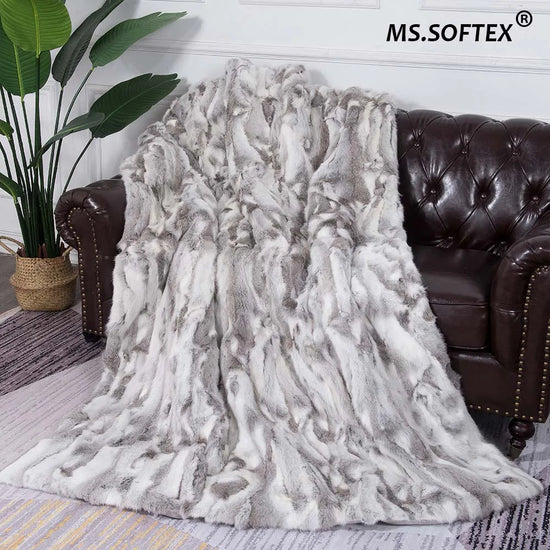 MS.Softex Winter Warm Natural Rabbit Fur Blanket Patchwork Real Rabbit Fur Throw Customized Soft Hand Made Drop Ship