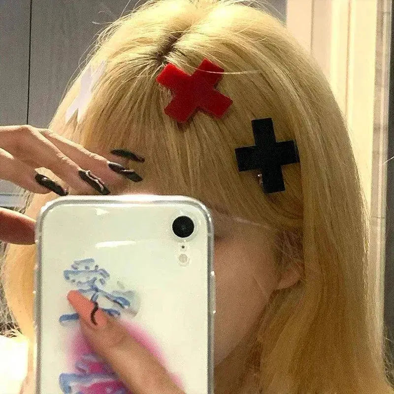 Harajuku Punk Gothic Trendy Diablo Red Cross Hair Clip Medical Creative Cool Lolita Spicy Girls Y2k Accessories Womens pins SS69