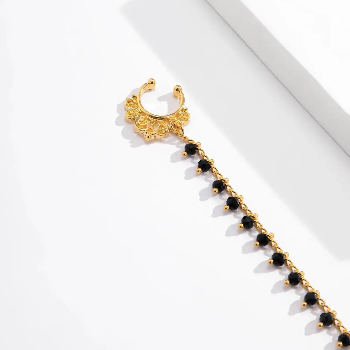 Lacteo Trendy Nose Rings for Women Connecting Earrings Black Green Small Crystal Beads Fake Nostril Piercing Clip Jewelry Ladies SS69