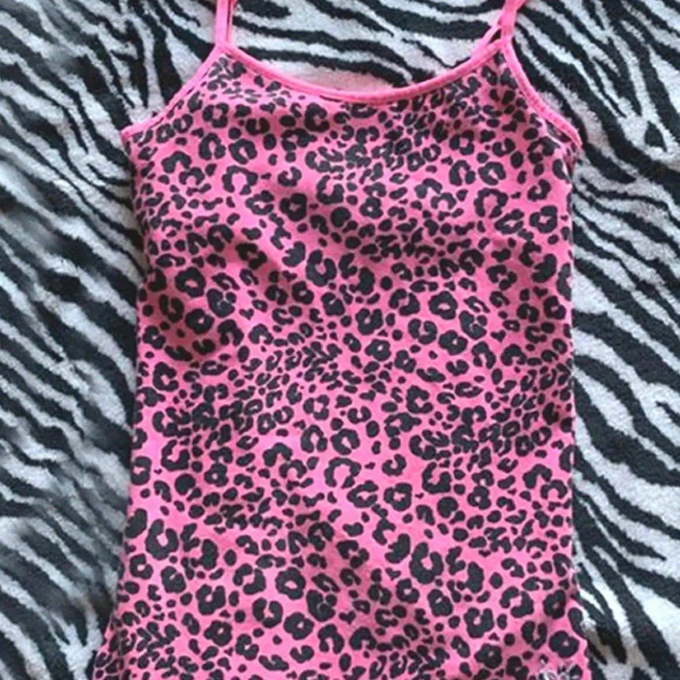 Leopard Print Cami Top, Casual Crew Neck Sleeveless Slim Spaghetti Strap Top For Spring & Summer, Women's Clothing - SS69
