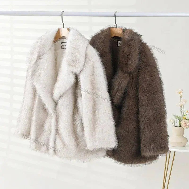 Neo Mint 2025 Winter Ins Hot Fashion Girls Oversized Gradient Fur Coat Women Thick Warm Outerwear Fluffy Faux Fox Fur Jacket SS69