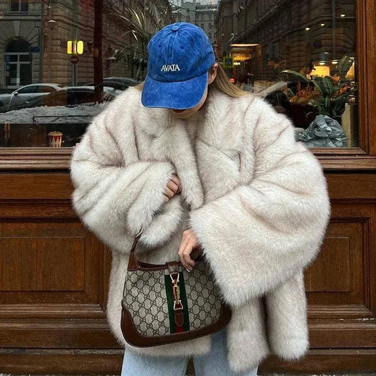 Neo Mint 2025 Winter Ins Hot Fashion Girls Oversized Gradient Fur Coat Women Thick Warm Outerwear Fluffy Faux Fox Fur Jacket SS69