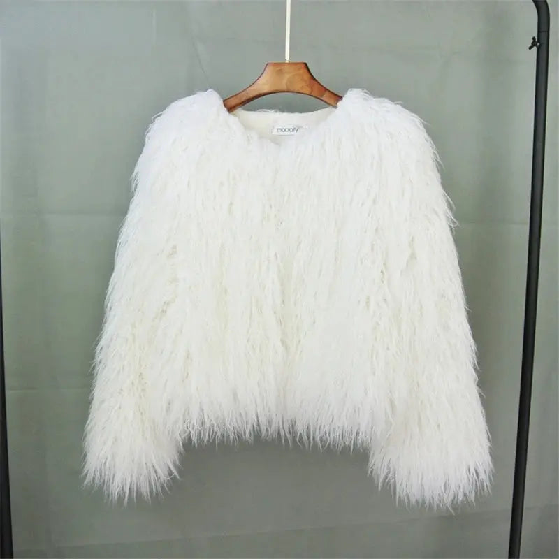 New Autumn Winter Warm Women Faux Fur Coat Loose Black White Pink Plush Coat Female Fur Jacket SS69