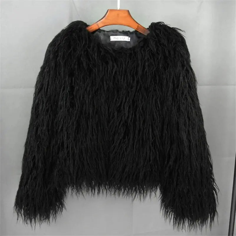 New Autumn Winter Warm Women Faux Fur Coat Loose Black White Pink Plush Coat Female Fur Jacket SS69
