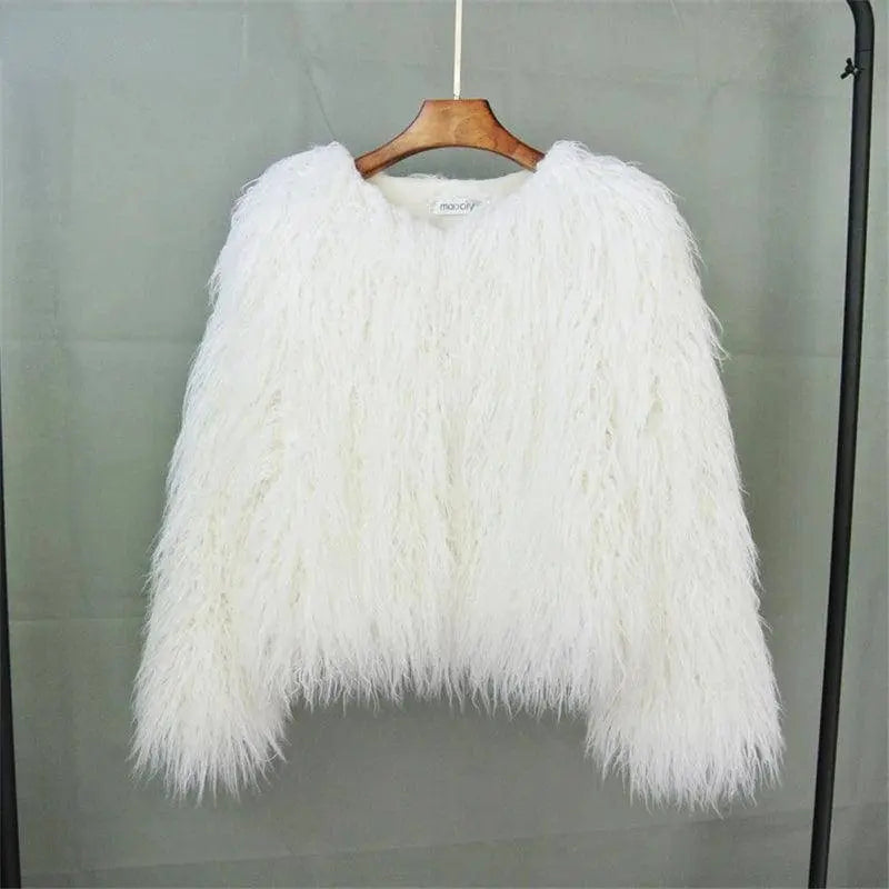 New Autumn Winter Warm Women Faux Fur Coat Loose Black White Pink Plush Coat Female Fur Jacket SS69