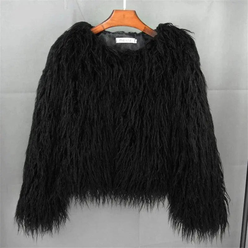 New Autumn Winter Warm Women Faux Fur Coat Loose Black White Pink Plush Coat Female Fur Jacket SS69