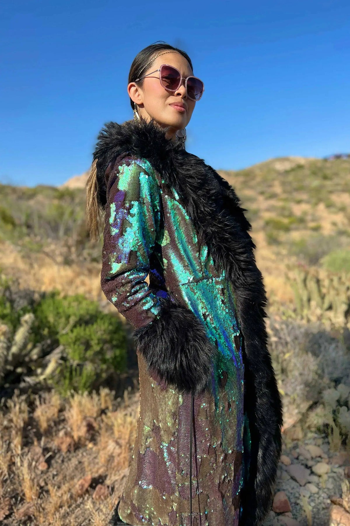 New Women's Faux Fur Coat Sequin Patchwork Coat Reflective And Color-Changing Autumn Winter Windproof Warm Coat SS69