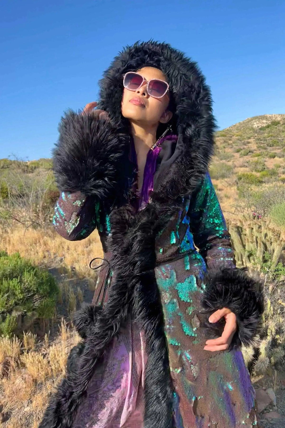 New Women's Faux Fur Coat Sequin Patchwork Coat Reflective And Color-Changing Autumn Winter Windproof Warm Coat SS69