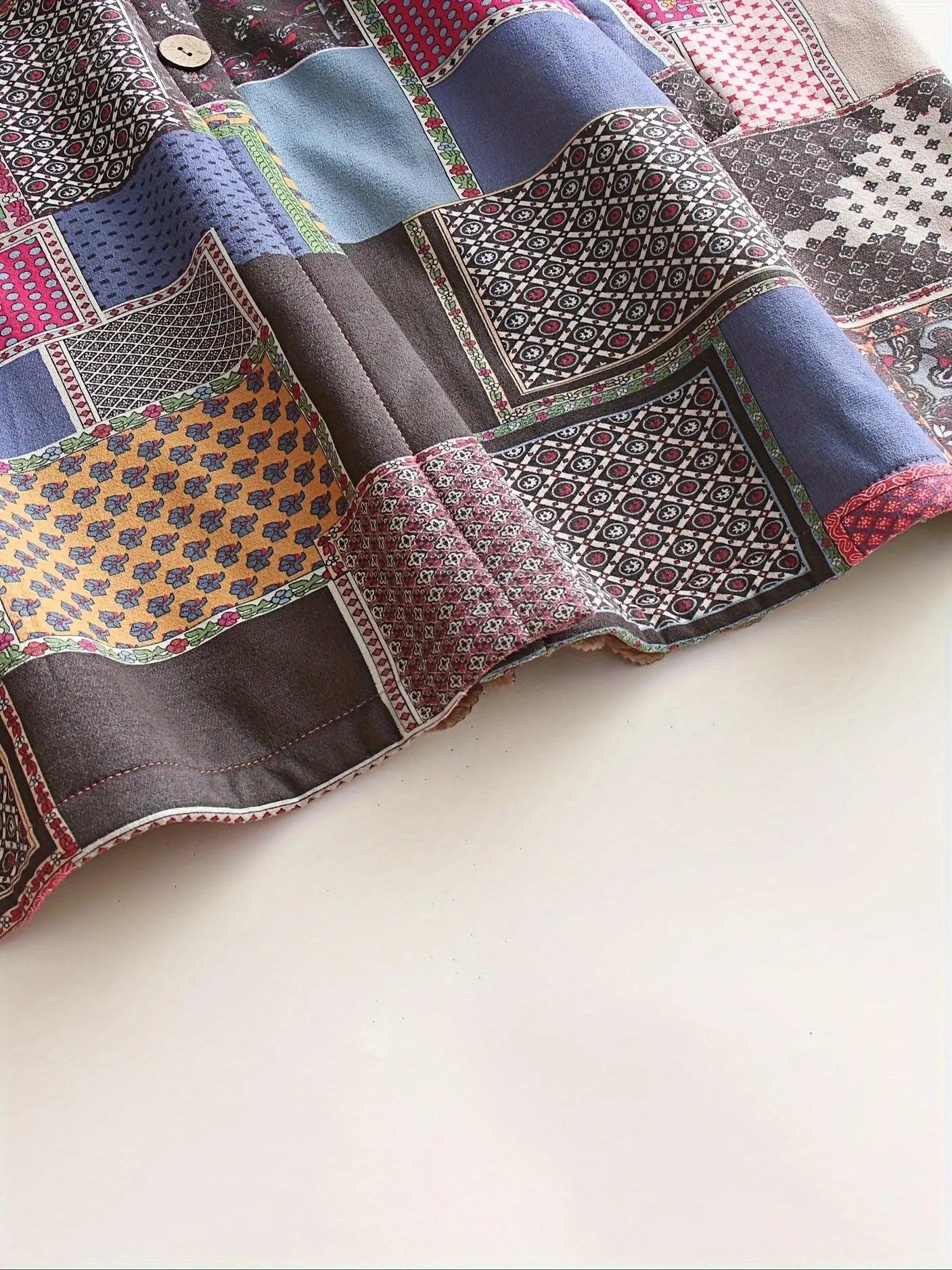 Plus Size Patchwork Print Hooded Coat, Casual Button Front Long Sleeve Warm Outerwear For Fall & Winter, Women's Plus Size Clothing - SS69