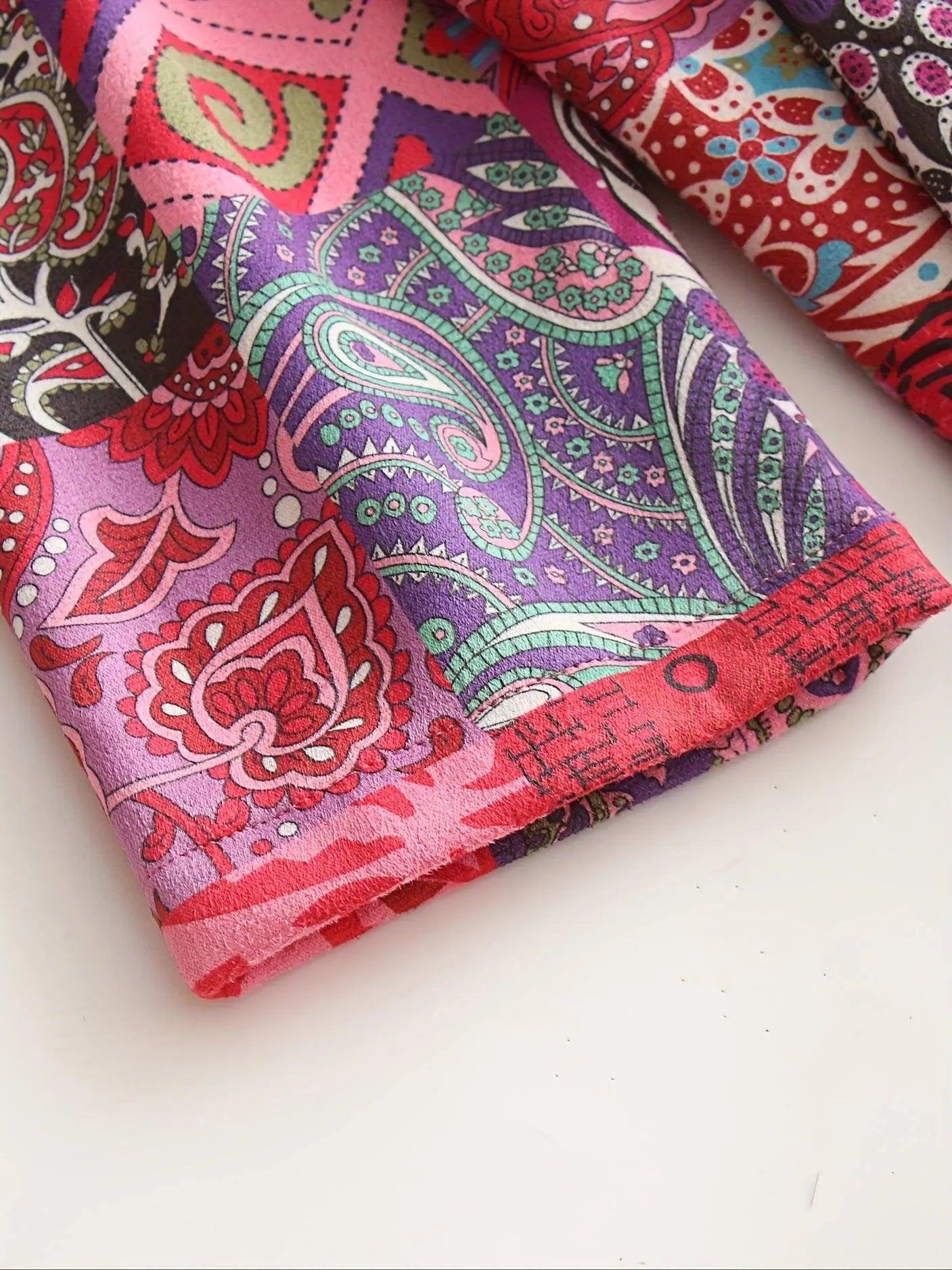 Plus Size Patchwork Print Hooded Coat, Casual Button Front Long Sleeve Warm Outerwear For Fall & Winter, Women's Plus Size Clothing SS69