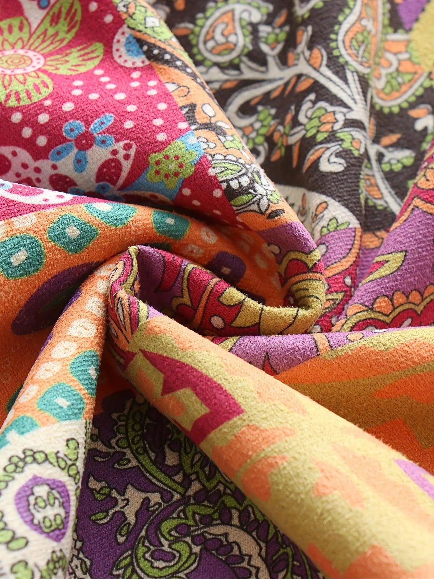 Plus Size Patchwork Print Hooded Coat, Casual Button Front Long Sleeve Warm Outerwear For Fall & Winter, Women's Plus Size Clothing SS69