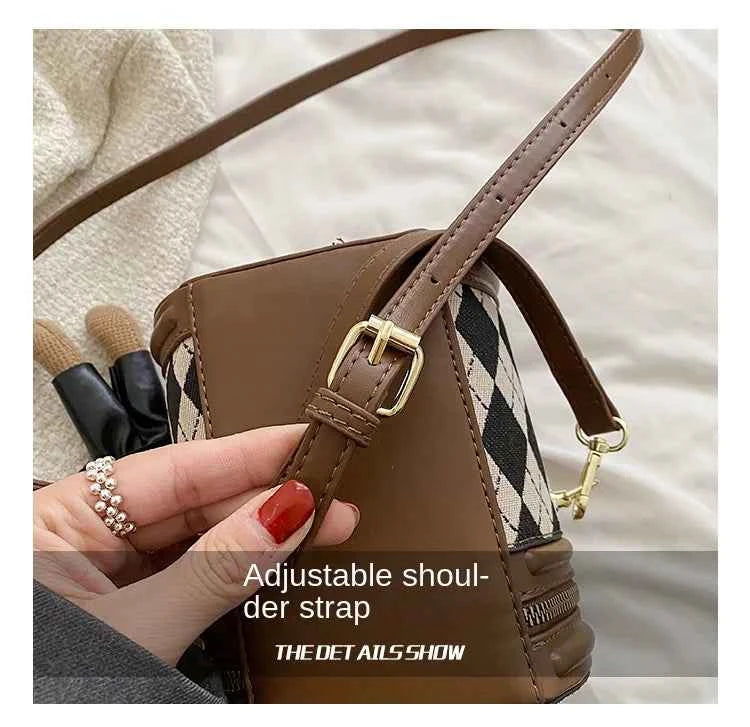 Women's Bag for Women Fashion Luxury Designer Zipper Small Handbags For Women Leather Bucket Shoulder Bag 2023 New Trend Pendant