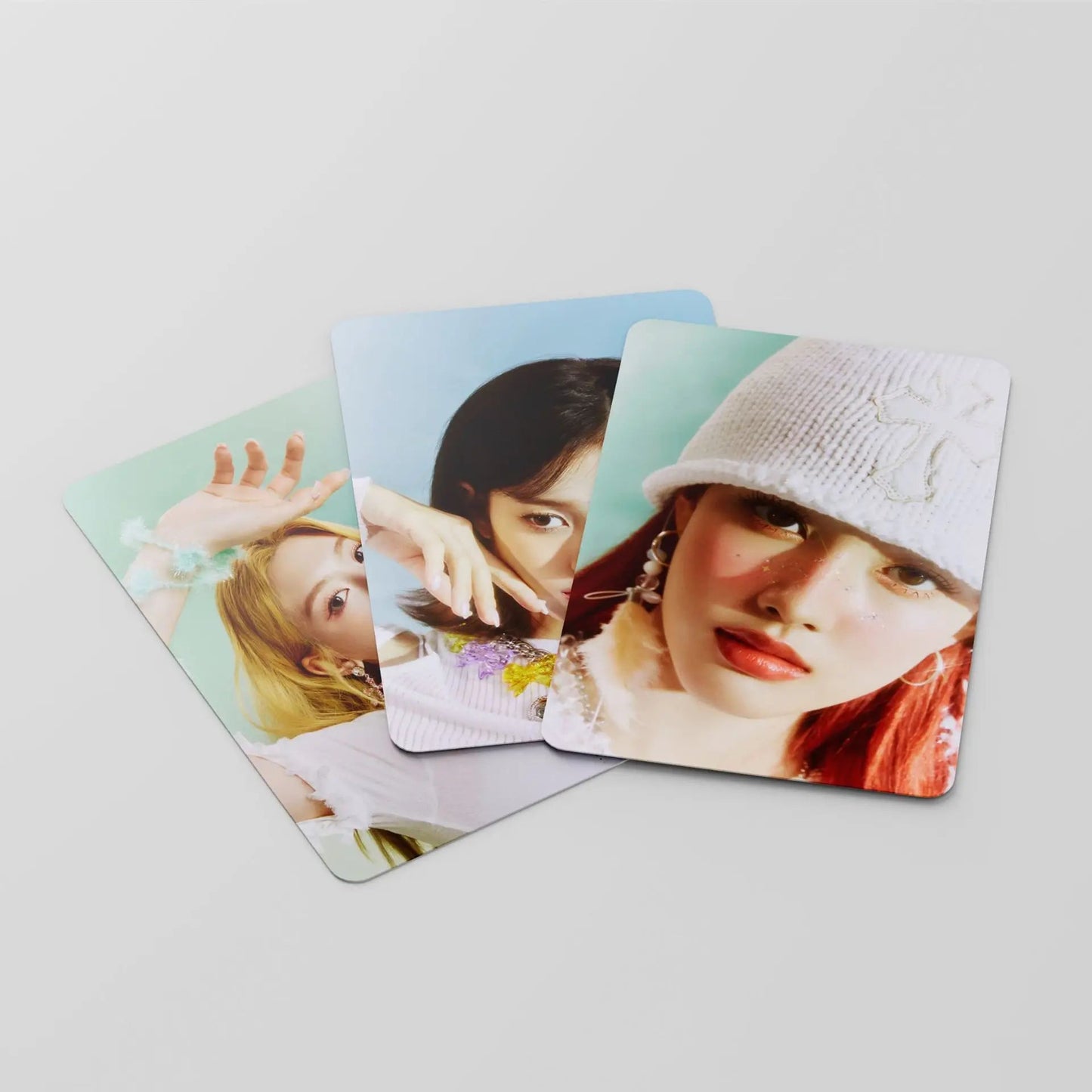 50 Cards / Set Stayc New Album Laser Card Lomo Card Girl Group Print Photo Card Beautiful Photo Fan Girl Gift Small Card Kpop SS69