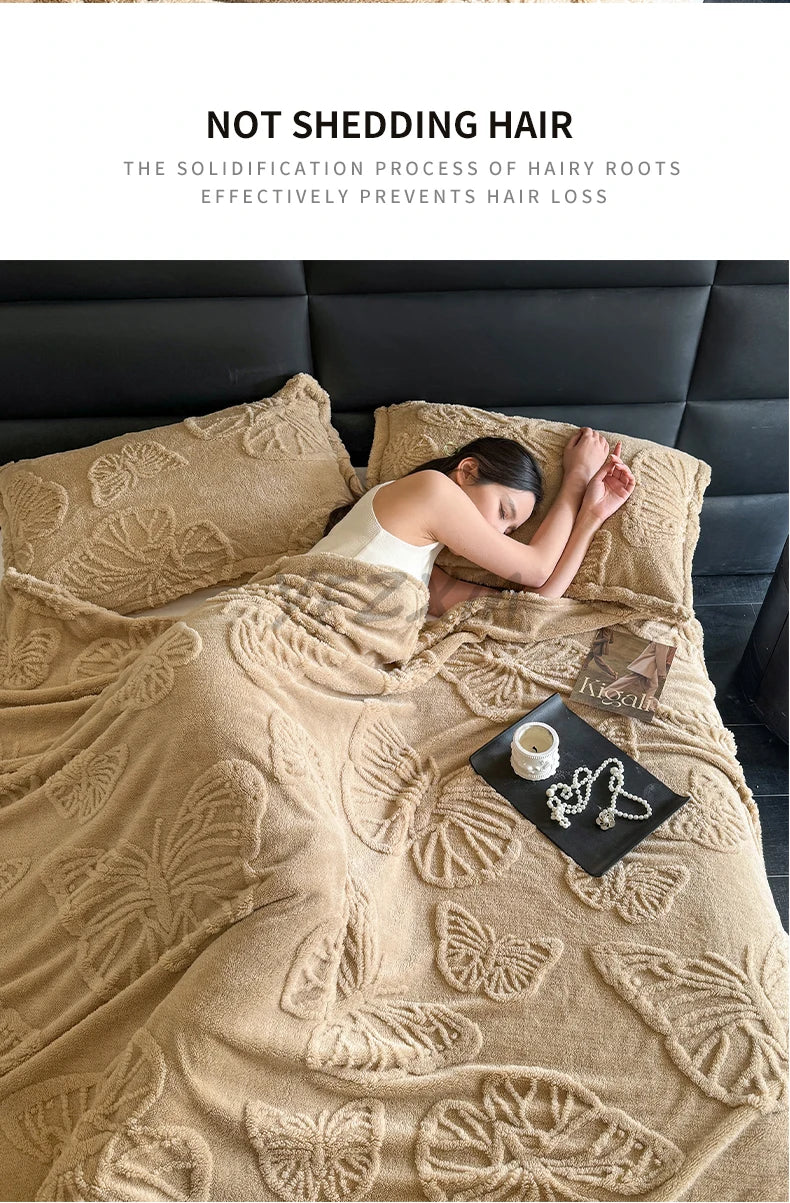 Coral Fleece Blanket with 3D Butterfly Pattern - Soft & Warm