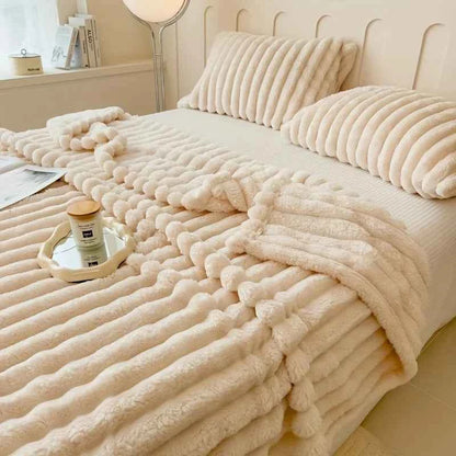 Luxurious Faux Rabbit Fur Throw Blanket, Flannel Fabric-Soft, Warm&Cozy for Couch, Bed, and Travel-Versatile,All-Season Gift.