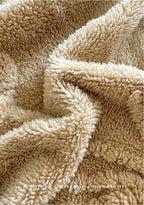 Coral Fleece Blanket with 3D Butterfly Pattern - Soft & Warm