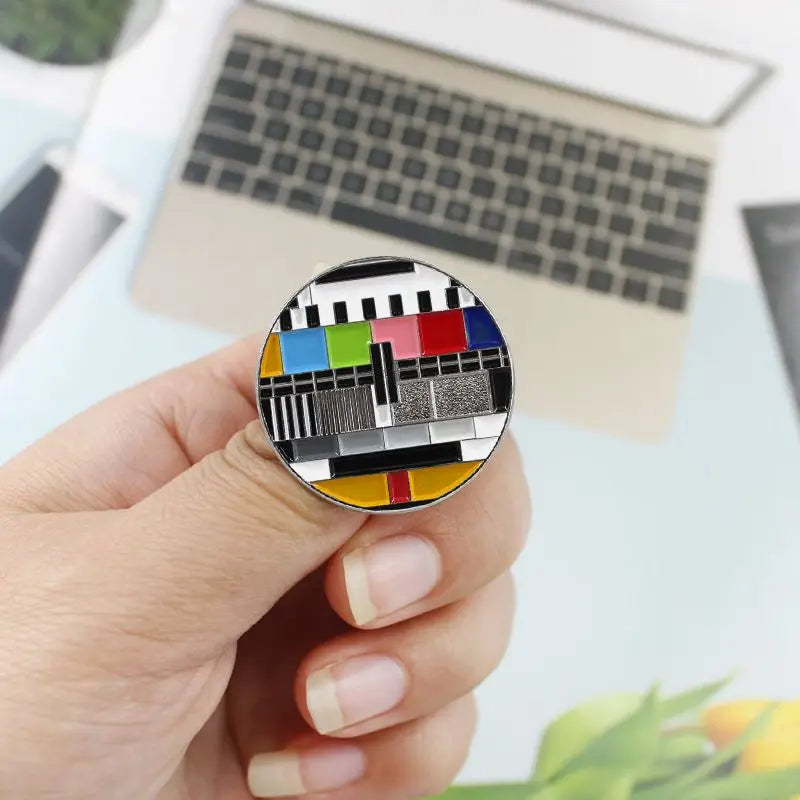 Wannee Vintage TV No Signal Rainbow Lapel Pin
