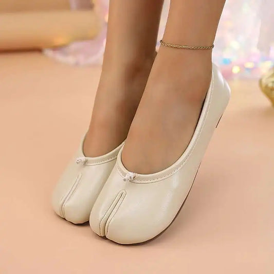 2026 New Women's Split-Toe Tabi Flats, Soft Leather Slip-On Ballet Shoes, Comfortable Casual Daily Wear Flat Shoes for Ladies
