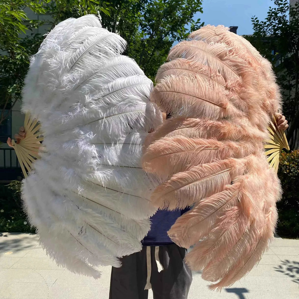 Handheld Big White Ostrich Feather Fan 100CM 130CM Feathers for Carnival Stage Performance Belly Dance 13 Bone Crafts Fan