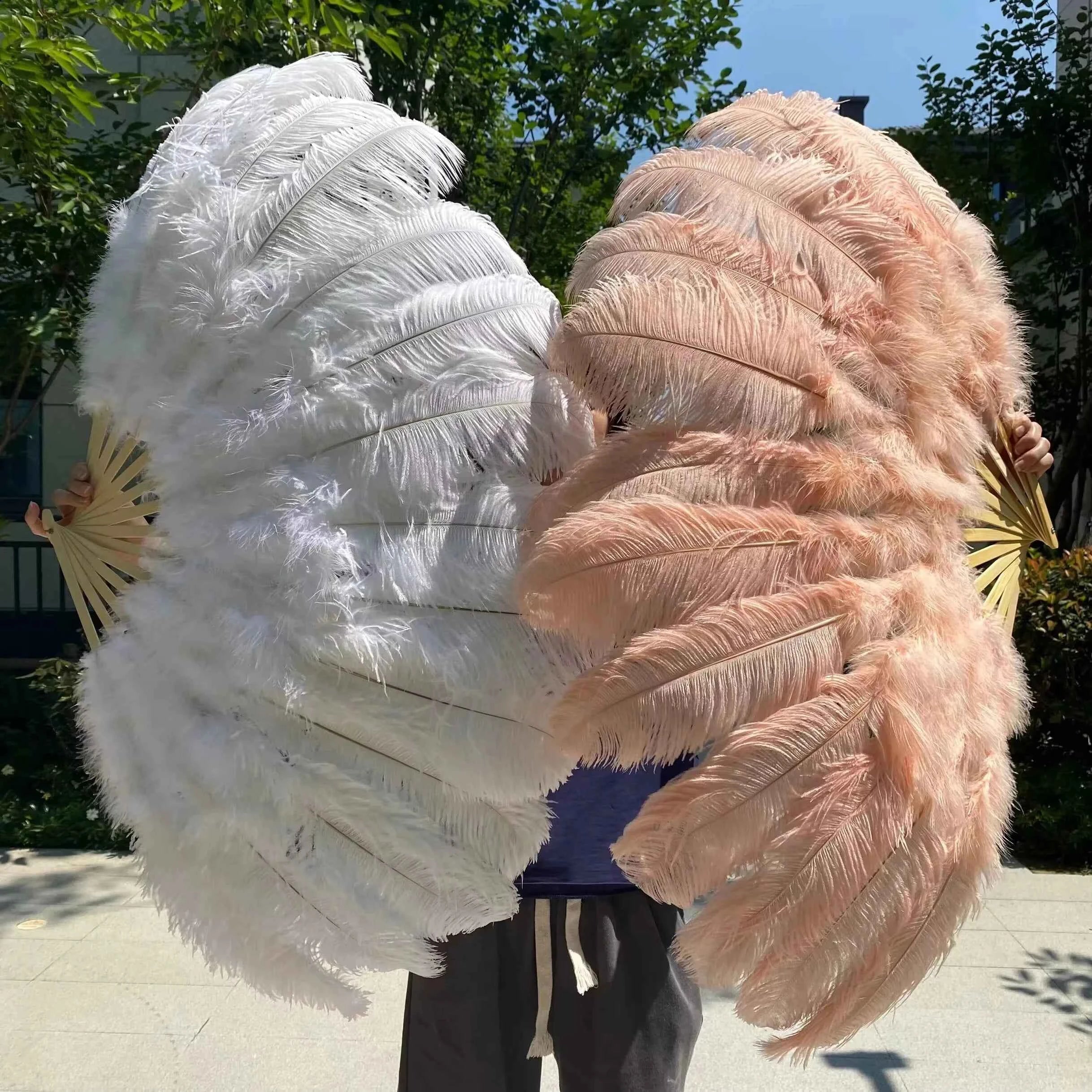 Handheld Big White Ostrich Feather Fan 100CM 130CM Feathers for Carnival Stage Performance Belly Dance 13 Bone Crafts Fan