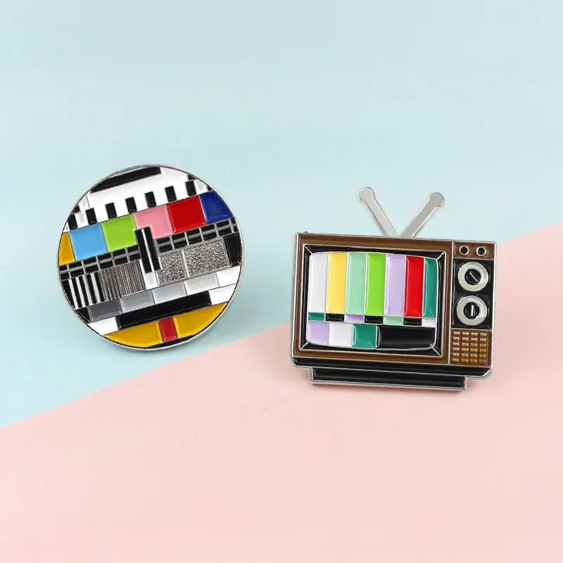 Wannee Vintage TV No Signal Rainbow Lapel Pin
