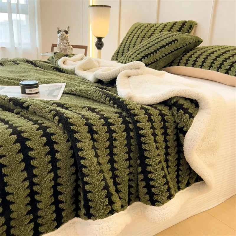 Thicken Warm Flannel Blanket Super Soft Fluffy Queen Blanket Single Double Size Cozy Skin-friendly Multifunctional Nap Blanket