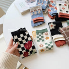 Womens Autumn And Winter Pure Cotton Five Finger Socks Printed Split Toe Socks Vintage Comfortable Socks
